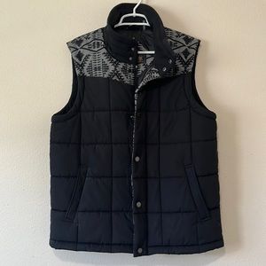 PENDLETON puffer vest. Mens size large.